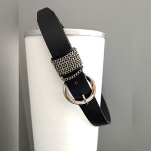 Women's Black Belt With Silver Rounded Buckle & Silver Chains Detail